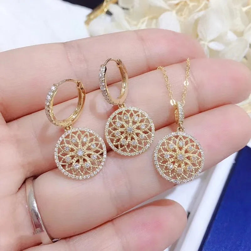 18K Yellow Gold Natural Diamond Pendant Necklace